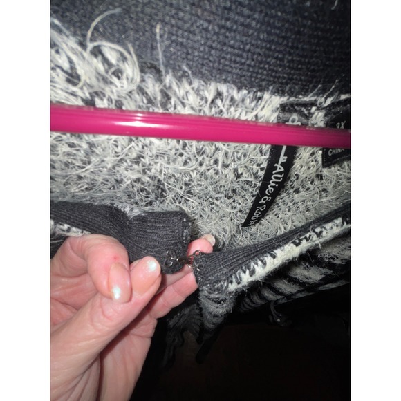 Allie & Rob Cardigan Black White Plaid Fuzzy Knit Button Front Size 3X - Picture 3 of 8